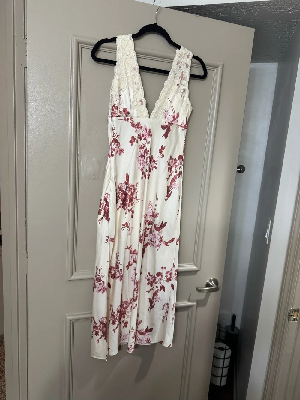 Abercrombie satin Ivory Floral Midi Dress with Mauve Rose Print
